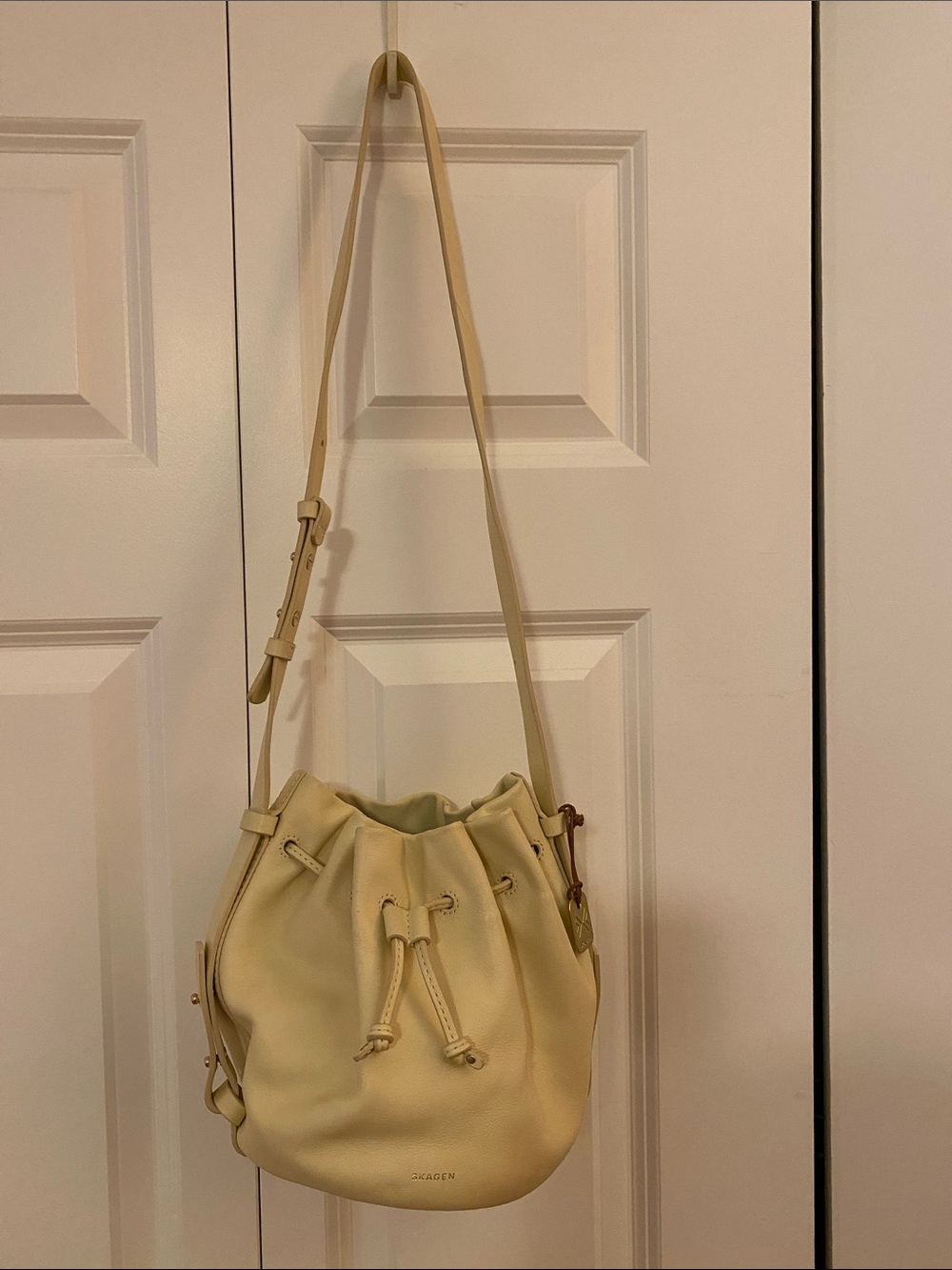 Skagen Mini Ibsen Dumpling slouchy bucket bag